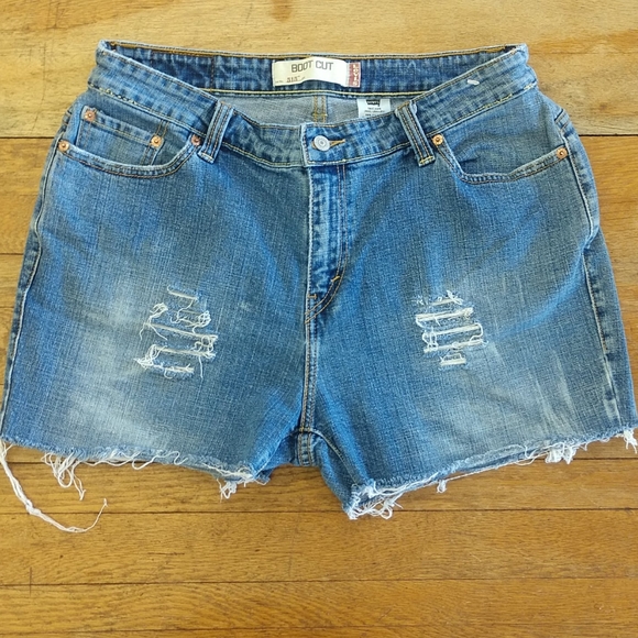 Levi's cut off jean shorts size 12-14 - Picture 5 of 6